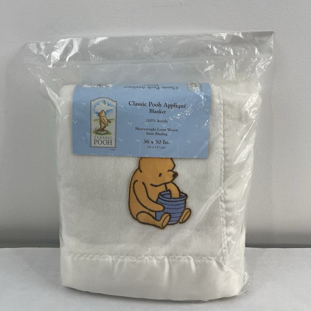 Vintage BEACON Disney Classic Winnie the Pooh Acrylic Baby Blanket Satin Trim